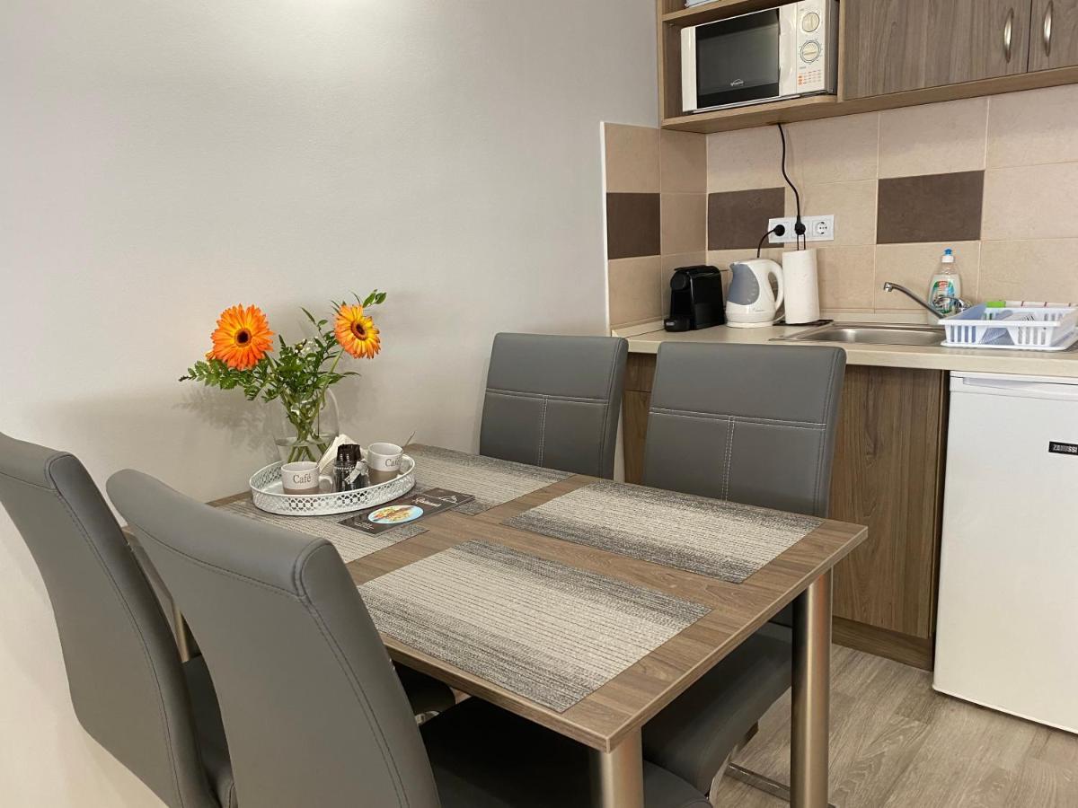 Oreo Apartman เอ็กเกอร์ ภายนอก รูปภาพ
