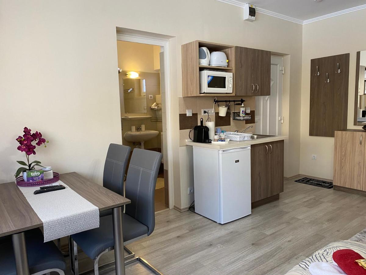 Oreo Apartman เอ็กเกอร์ ภายนอก รูปภาพ