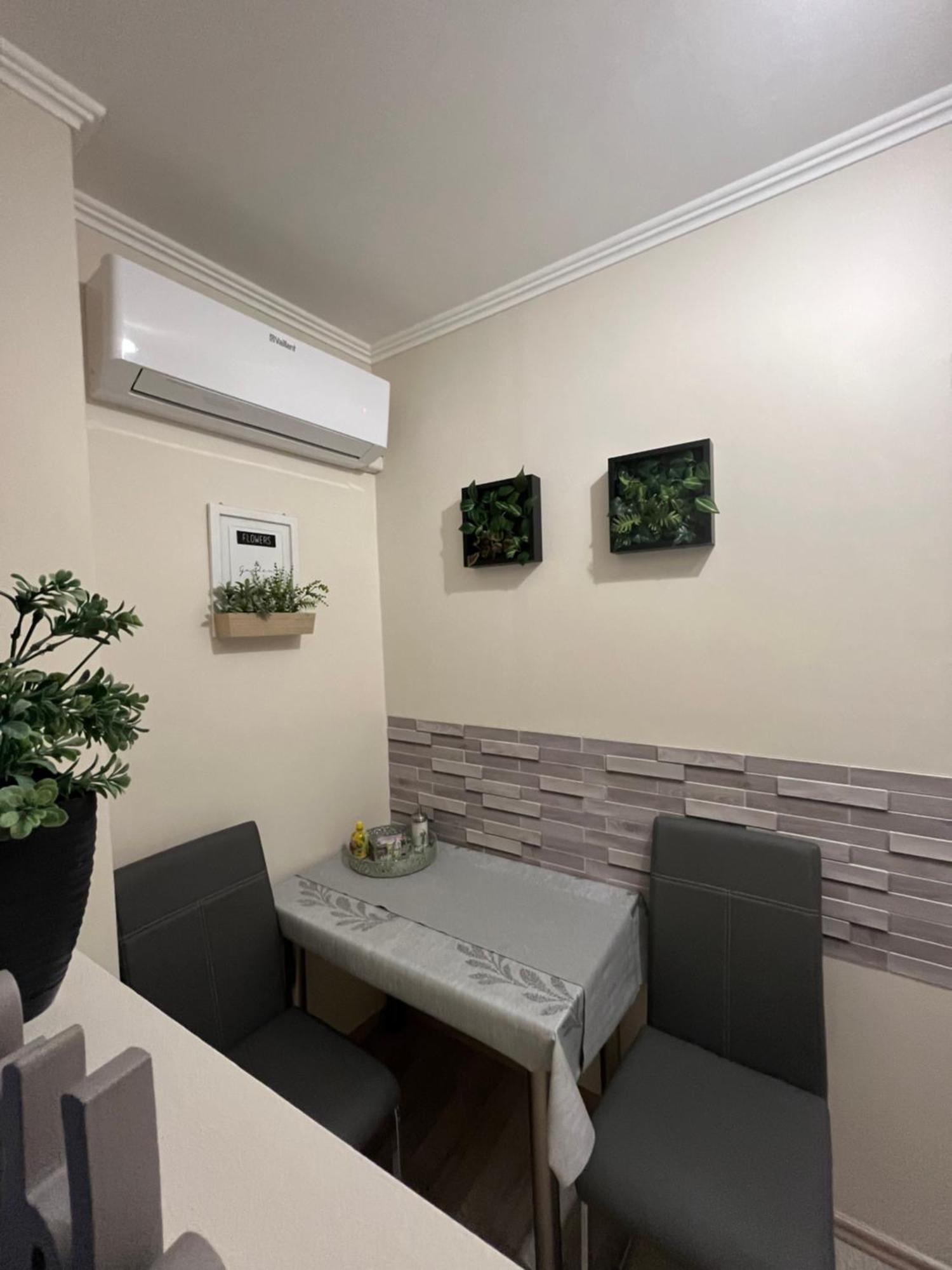 Oreo Apartman เอ็กเกอร์ ภายนอก รูปภาพ
